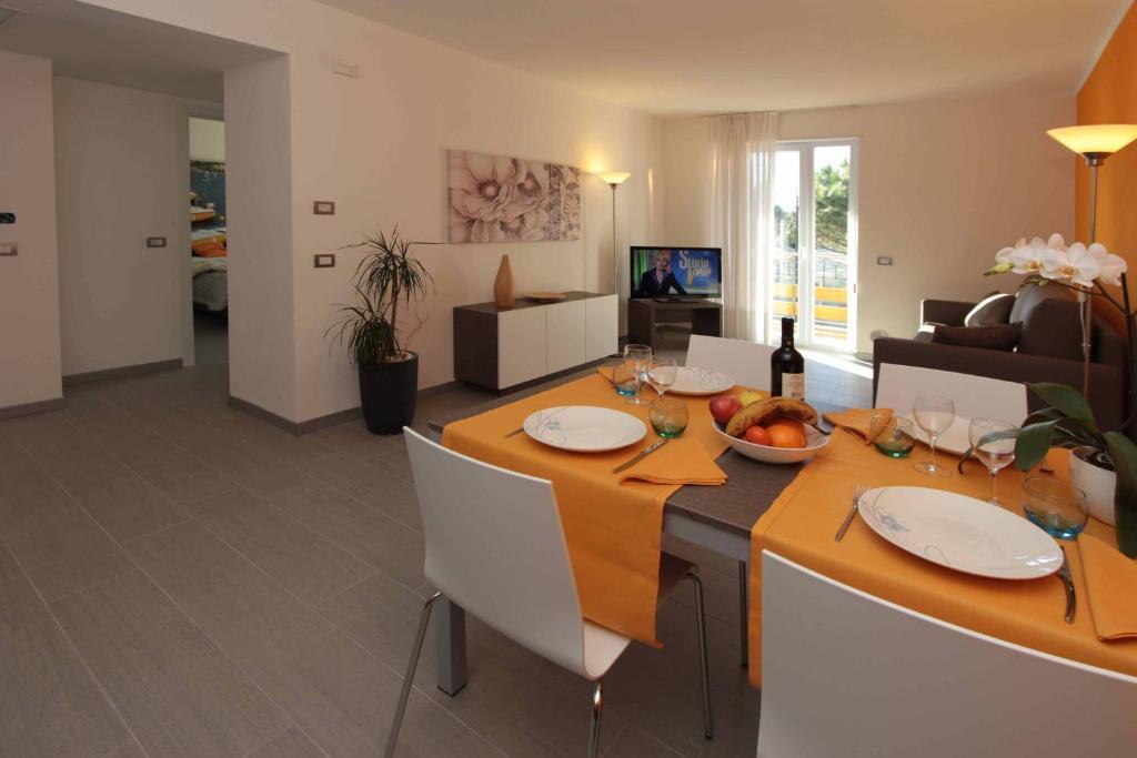 Residence Rivachiara Riva del Garda Quarto foto